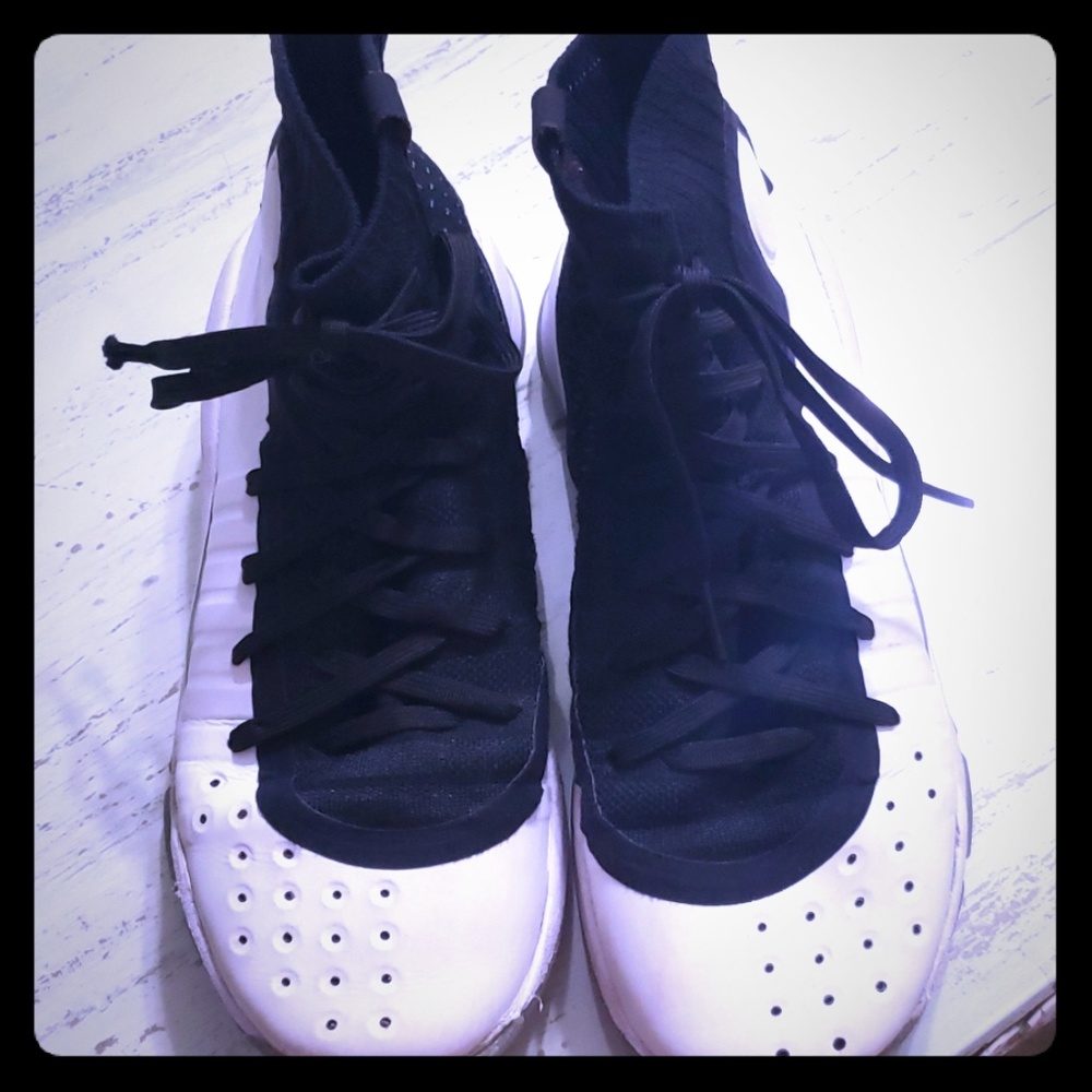 Curry 4s EUC size 5.5 youth boys